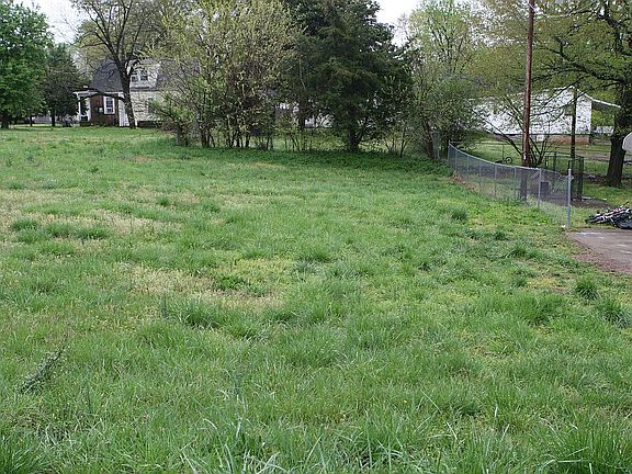 2nd image of Courtland Ave