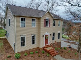 201 Cloverleaf Ct, Kingsport, TN 37664