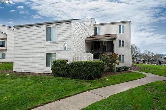 4 total units in this building and my unit is the top two floors on the right.