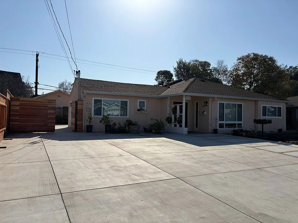 3188 Humbolt Ave