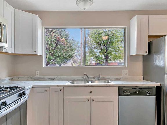 4th image of 2555 Cheshire Dr