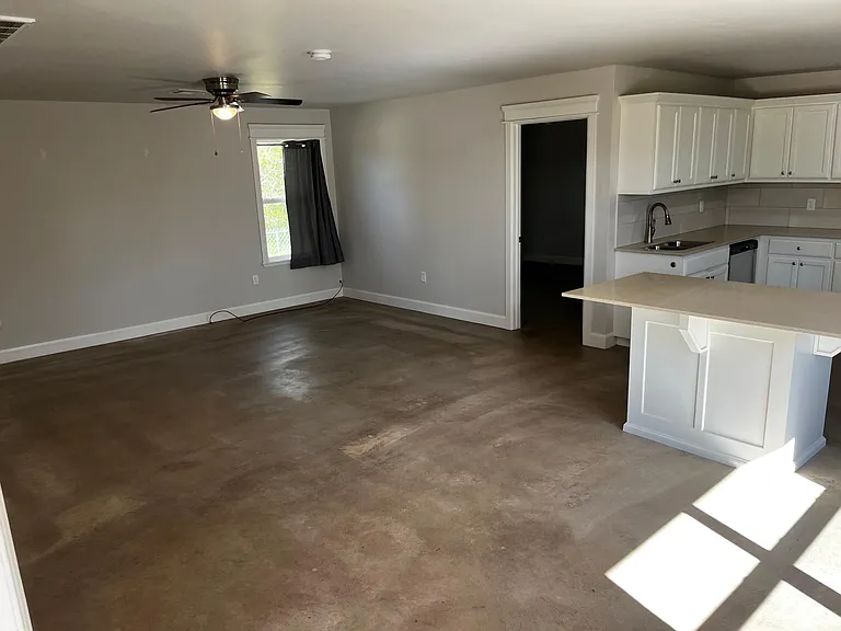 324 SW 6th St #324 — Photo 39