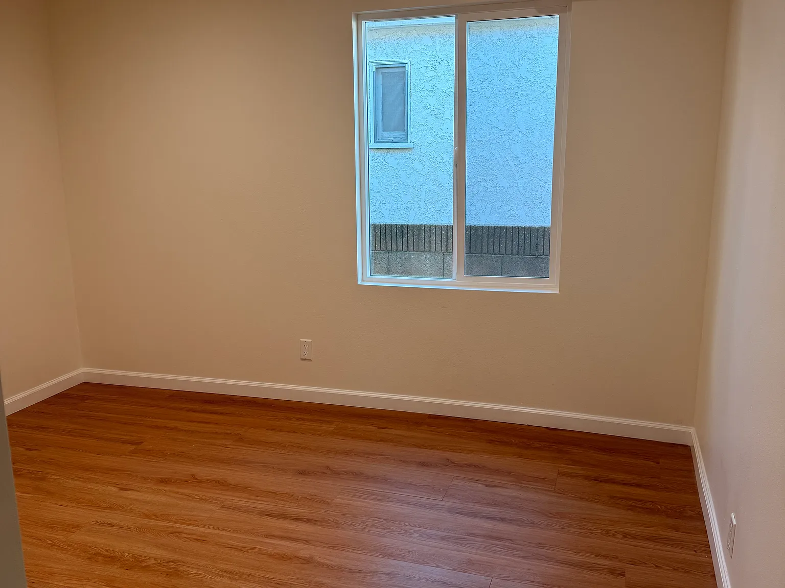 2 bed, 1272 sqft, $3,500 — Photo 2
