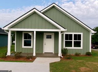 1000 Callaway Ave, Lagrange, GA 30240