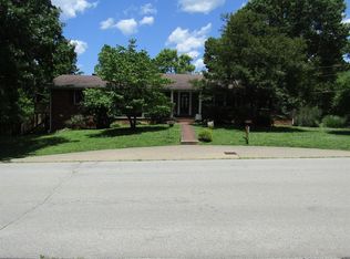 200 Woodhill Ln, Frankfort, KY 40601