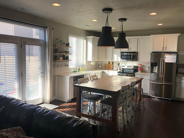 1087 W Stonehaven Dr — Photo 4
