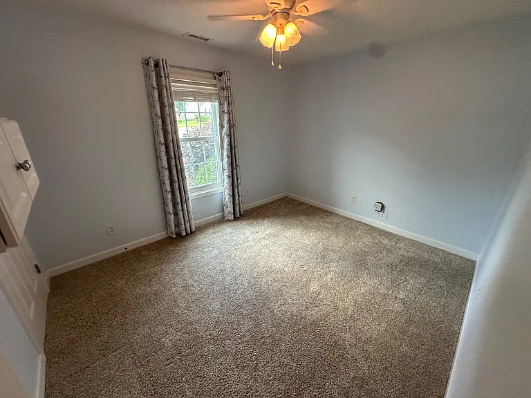 1290 Pyrtle Dr — Photo 9