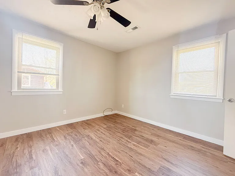 325 Petite Dr — Photo 20