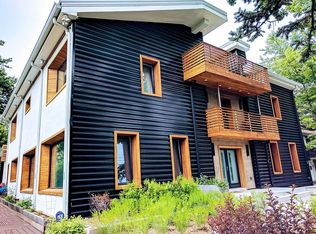 279 Henry St, Paramus, NJ 07652