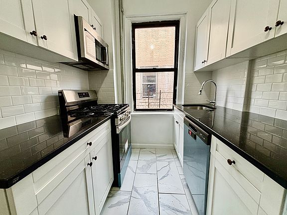 5th image of 300 Fort Washington Ave #61F