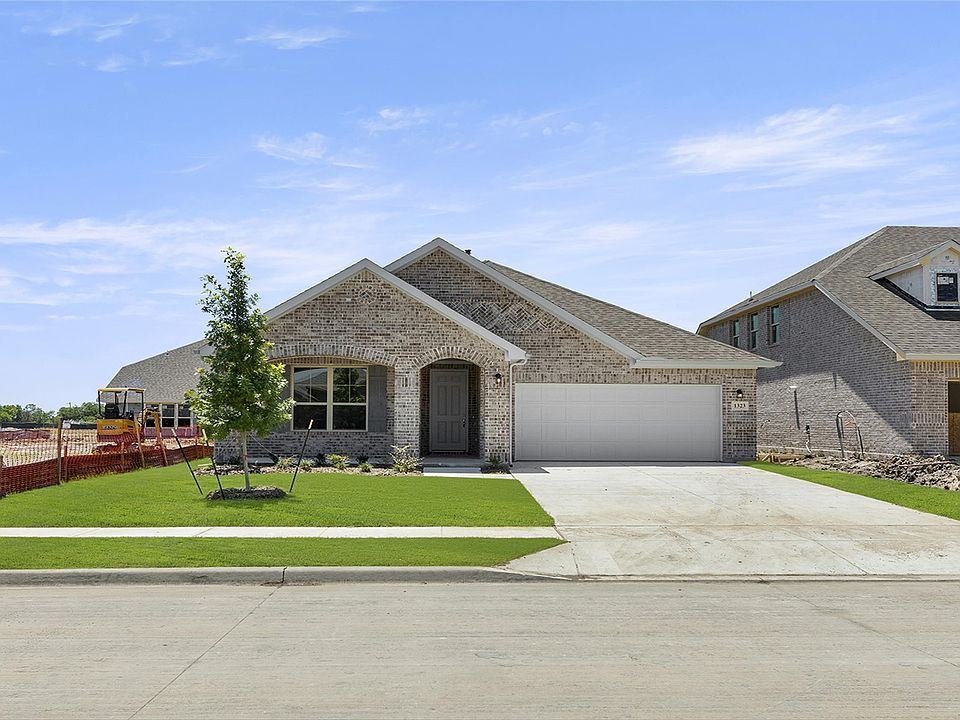 1st image of 1323 Pierce Ln