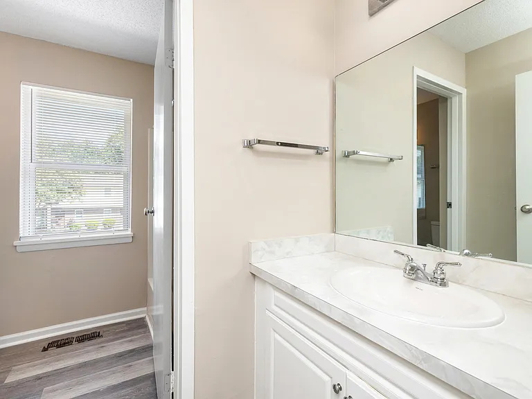 1121 Alice Dr #8 — Photo 21