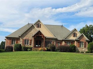 1201 Brook Acres Trl, Clemmons, NC 27012