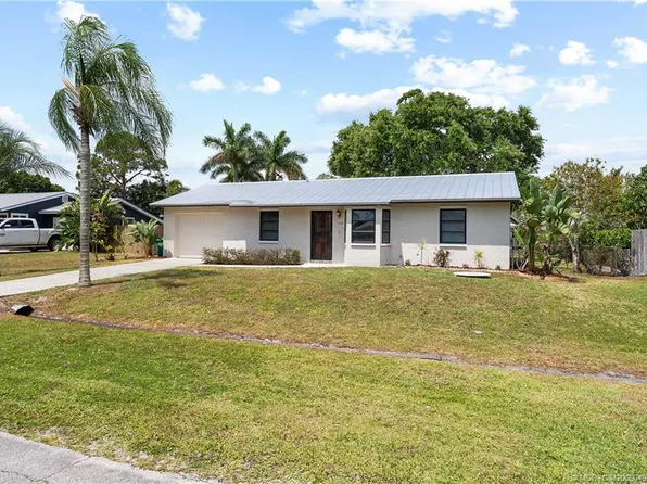 1250 SW Byron St, Port Saint Lucie, FL 34983