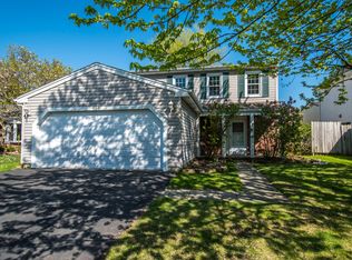 425 Rodenburg Rd, Roselle, IL 60172