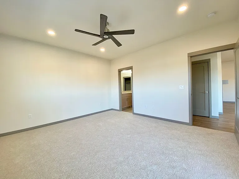 4404 Tayhill Way — Photo 10