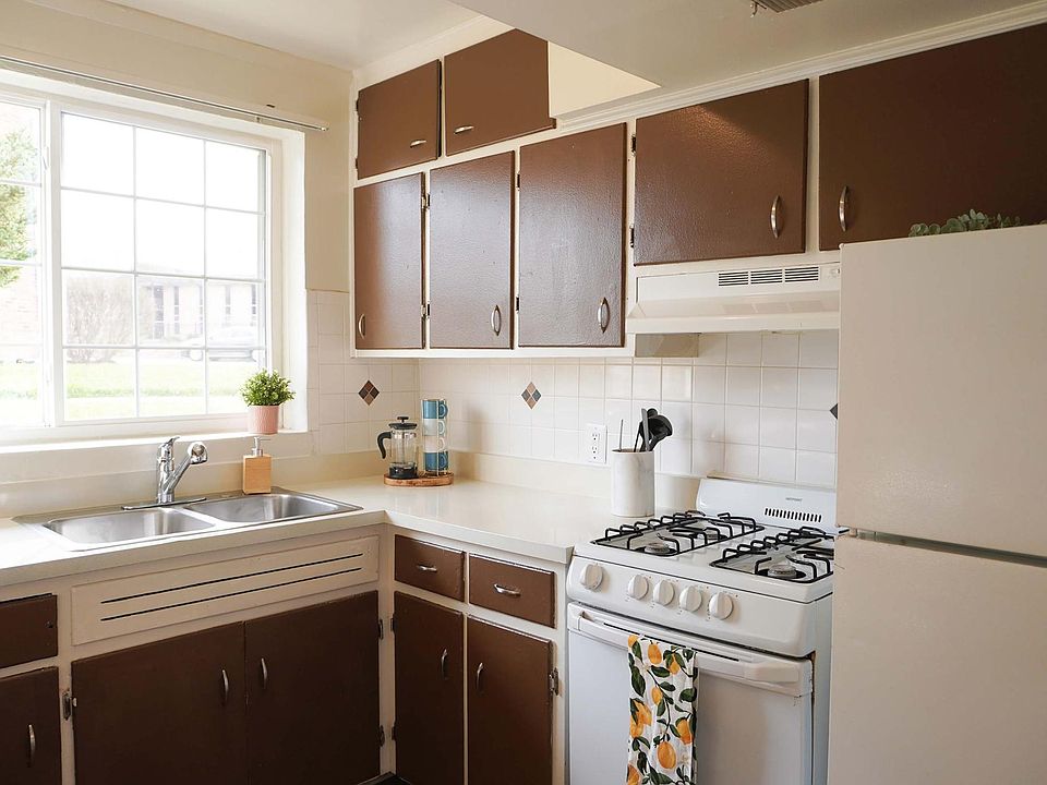 1st image of 1846 W Stadium Blvd #1B-1Ba-470Sqft