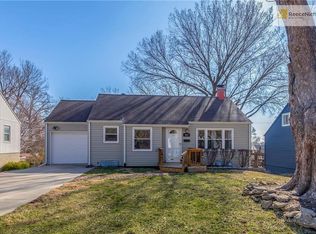 4917 Rosewood Dr, Roeland Park, KS 66205