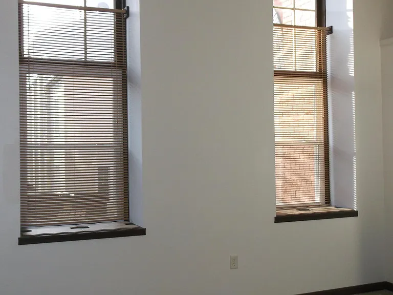 351 Pine St #104 — Photo 5