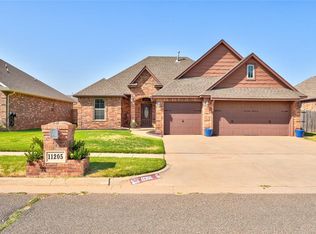 11205 SW 37th St, Mustang, OK 73064