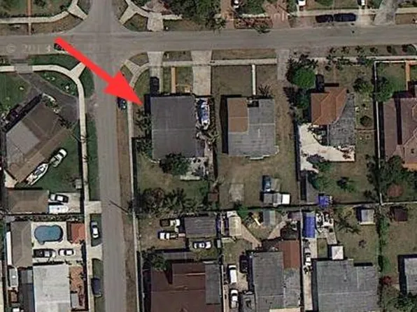 9980 SW 40th Ter, Miami, FL 33165