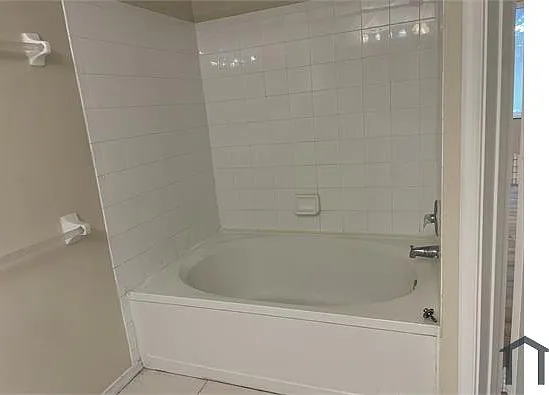 145 SW 96th Ter — Photo 29