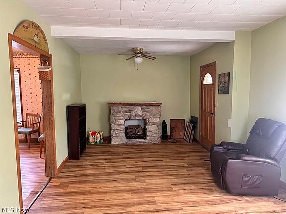 2nd image of 275 21st St NW #277