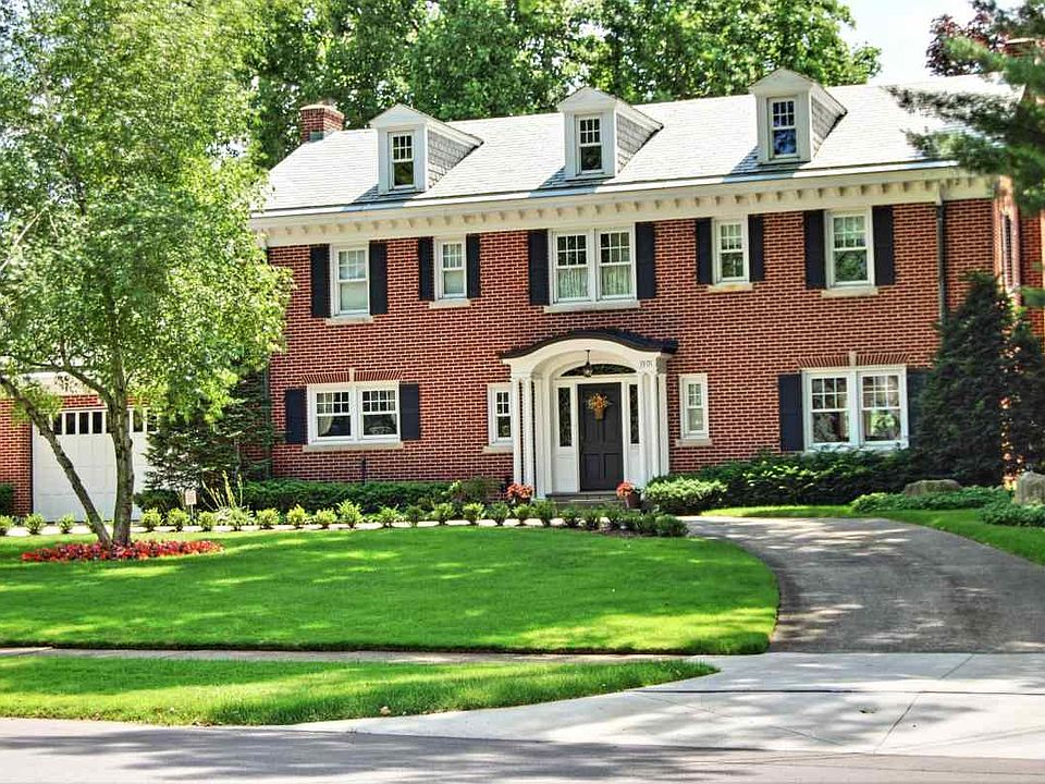 1st image of 1901 Greenleaf Blvd