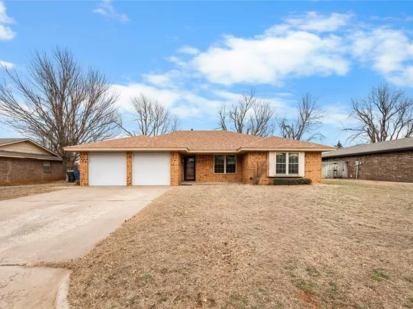 3811 S Hickory Stick Dr, Chickasha, OK 73018