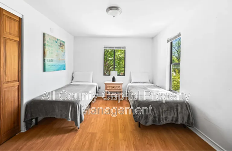 4812 Avenue G #B — Photo 6