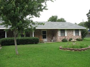 582 Tallyho Ln, Fairfield, TX 75840