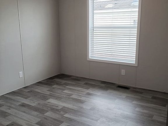 5th image of 38000 Le Chateau Blvd #3