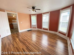 302 S Prairie St APT 3, Bloomington, IL 61701