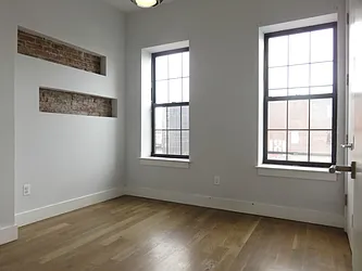 Rented by Rennit Inc.