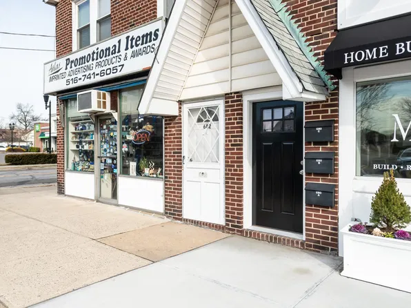 680 Willis Ave Unit C, Williston Park, NY 11596