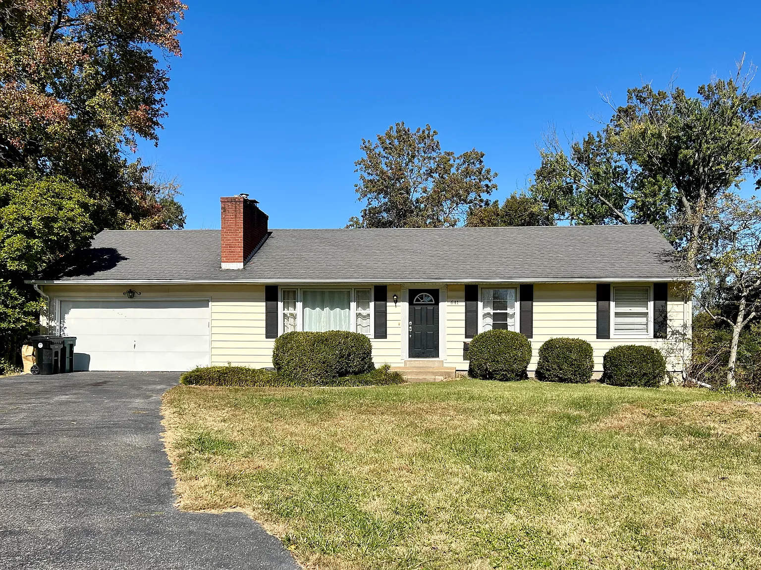 641 Pamela Ln photo 1