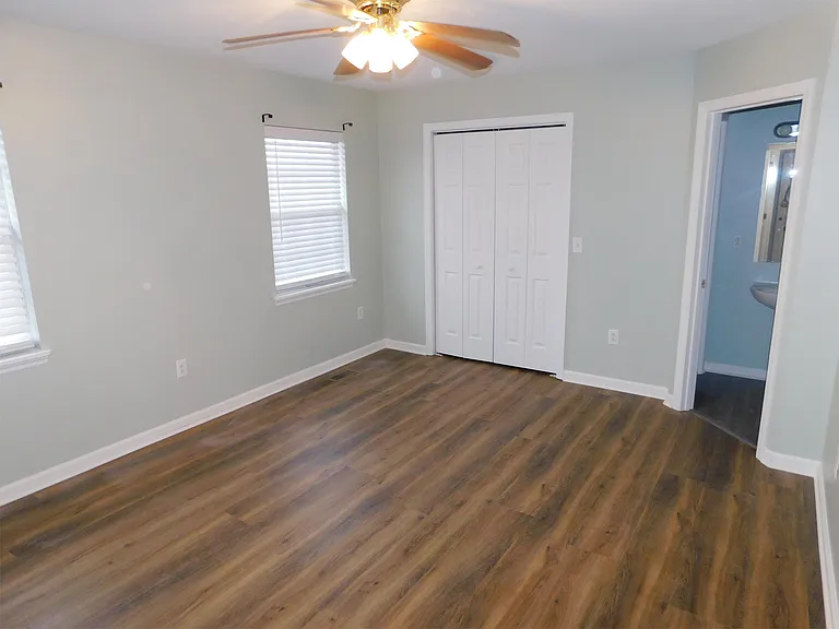 137 Cunningham Dr — Photo 4