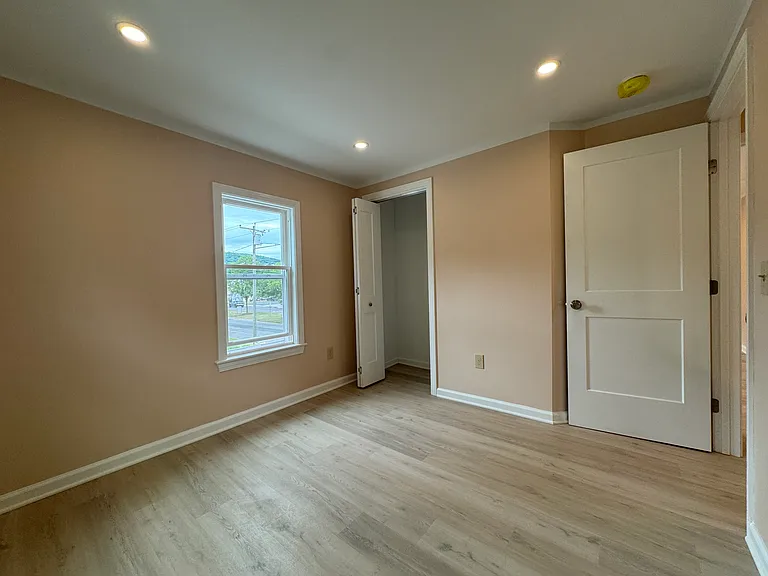 44 N Main St — Photo 18