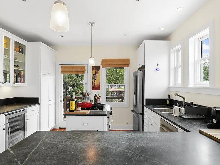 1164 Raymond Ave #A — Photo 9