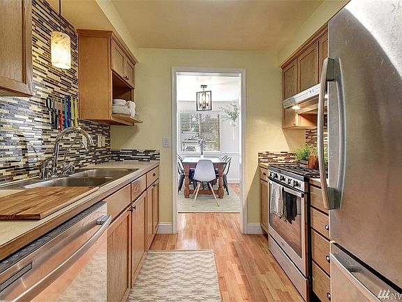 4th image of 6119 77th Ave NE