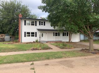 2442 Rockhurst Rd, Salina, KS 67401