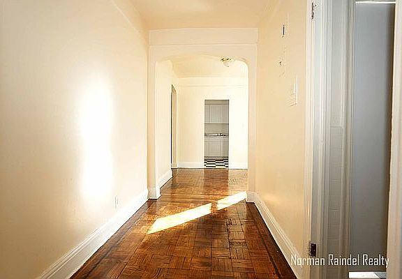 2nd image of 150 E 19th St #3H