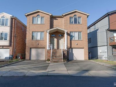 799 Fairview Ln, Cliffside Park, NJ, 07010