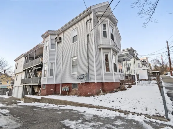 34 Putnam St, Somerville, MA 02143