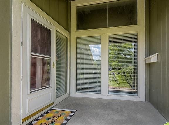 2nd image of 8023 Monrovia St
