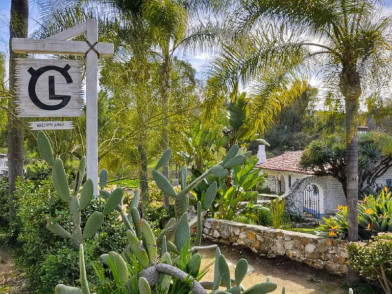 6057 Paseo Carreta — Photo 32