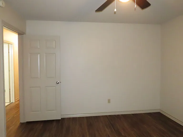 705 Kelli — Photo 20