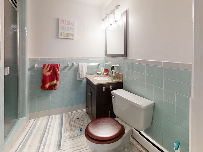 50 Green St #202 — Photo 8