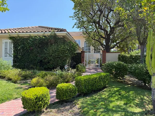 2222 Canyonback Rd — Photo 21