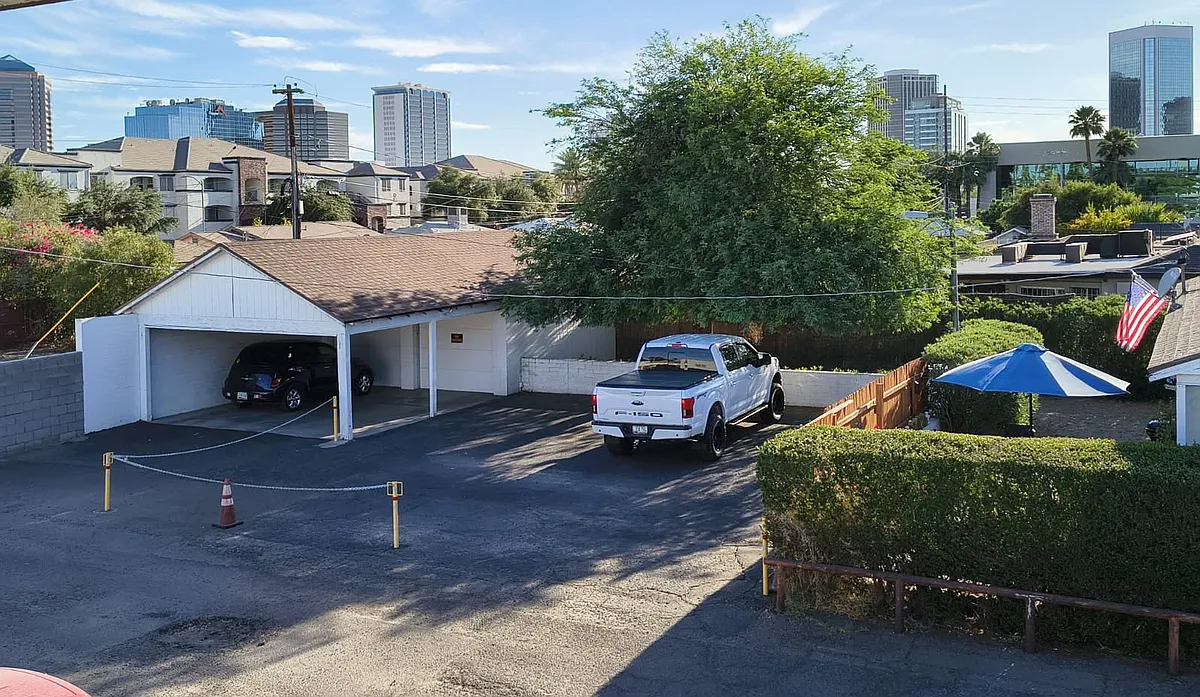 Building Photo - 531 E Osborn Rd
